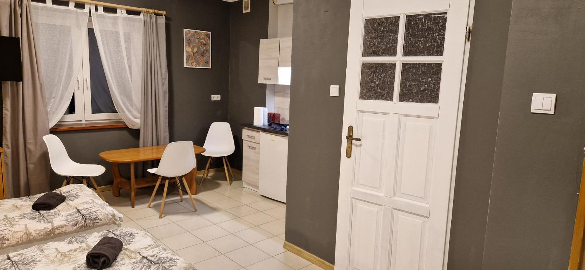 Pokoje "U Romana" Piotrkow Trybunalski Ngoại thất bức ảnh